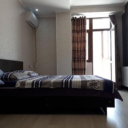 Oscar'S Apartments Bishkek Luaran gambar