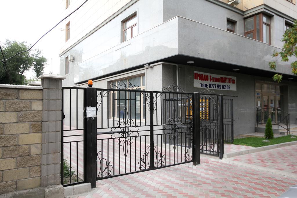 Oscar'S Apartments Bishkek Luaran gambar
