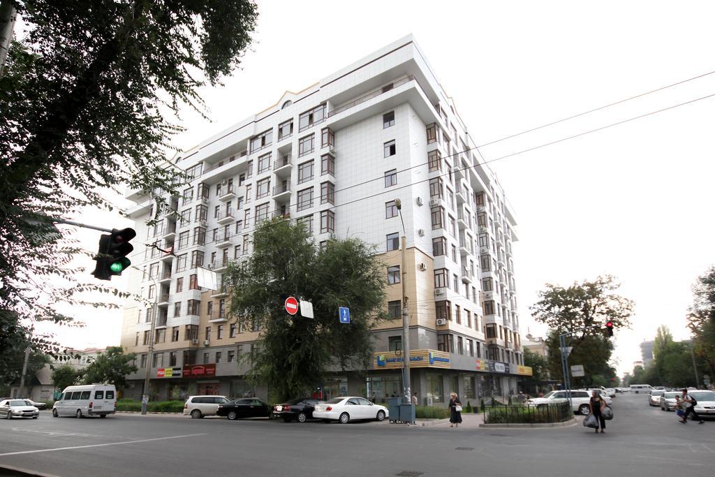 Oscar'S Apartments Bishkek Luaran gambar
