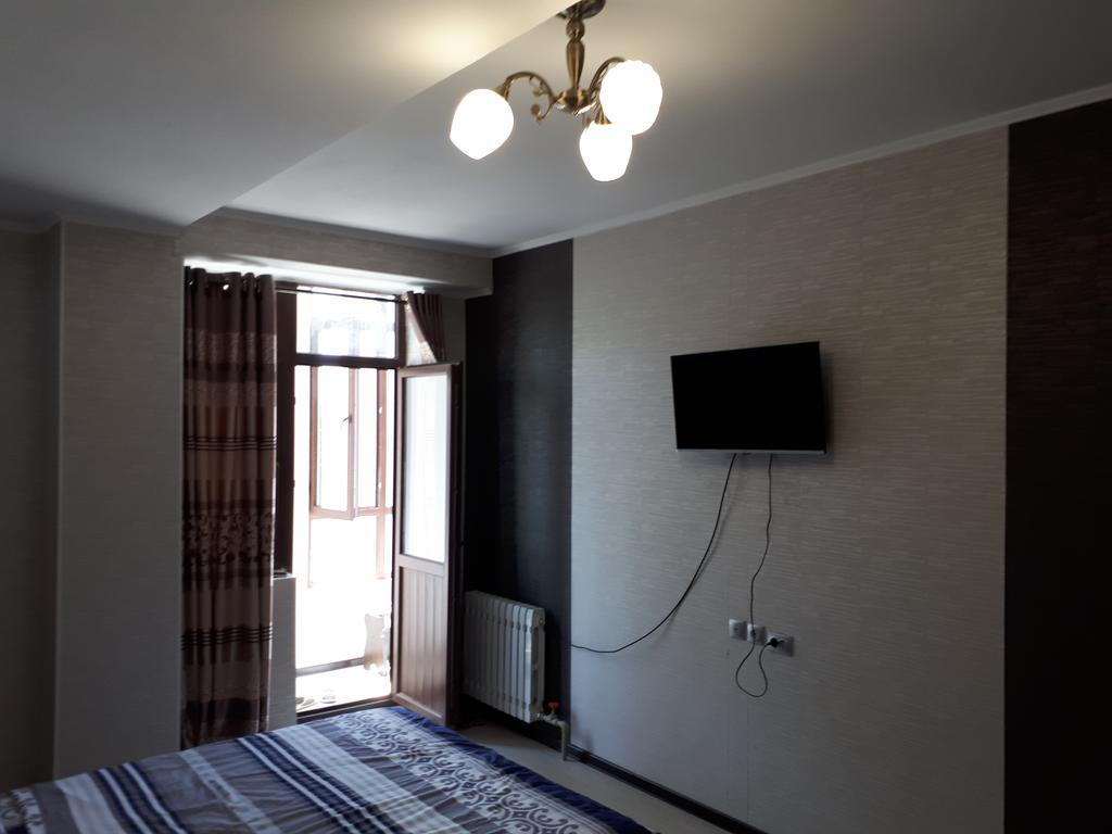 Oscar'S Apartments Bishkek Luaran gambar